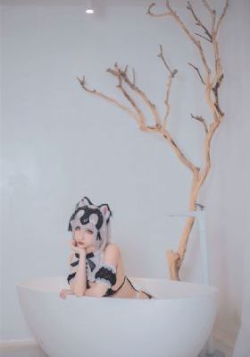 魔法少女尿急按压肚子的视频整个_高清高清在线观看